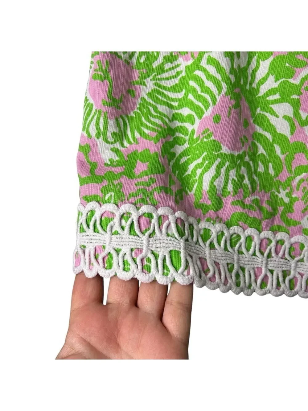 Lilly Pulitzer Sunnyside Mini Skirt Green Pink Lion Print Crochet Trim Cotton 4